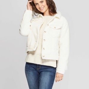 Universal thread white Sherpa jacket!